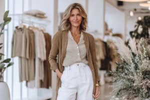 11 frische Outfit-Ideen fürs Büro, die im Frühling überzeugen