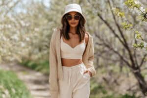 9 frische Outfit-Ideen für deine nächste Frühlingswanderung